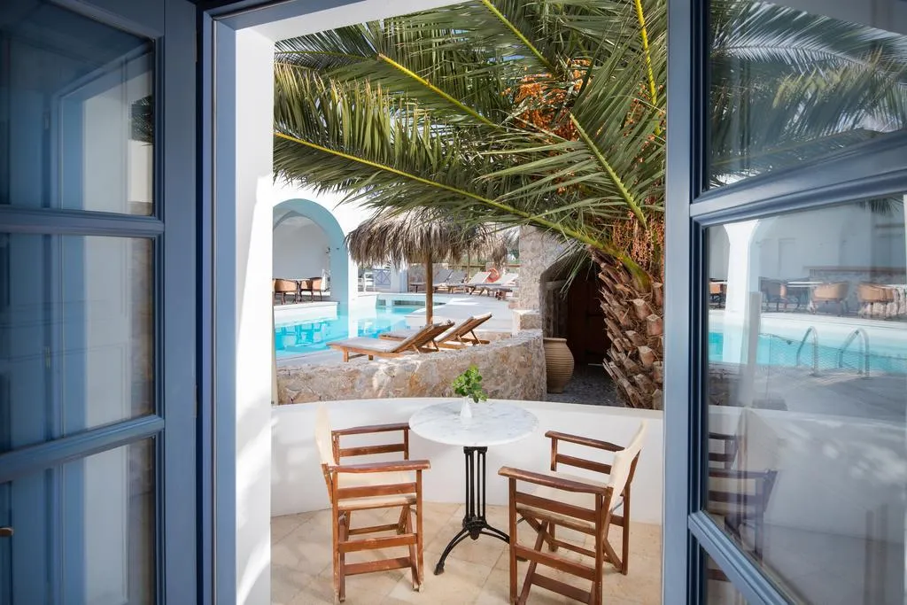 STUDIO STANDARD Room, Meltemi Suites, Santorini