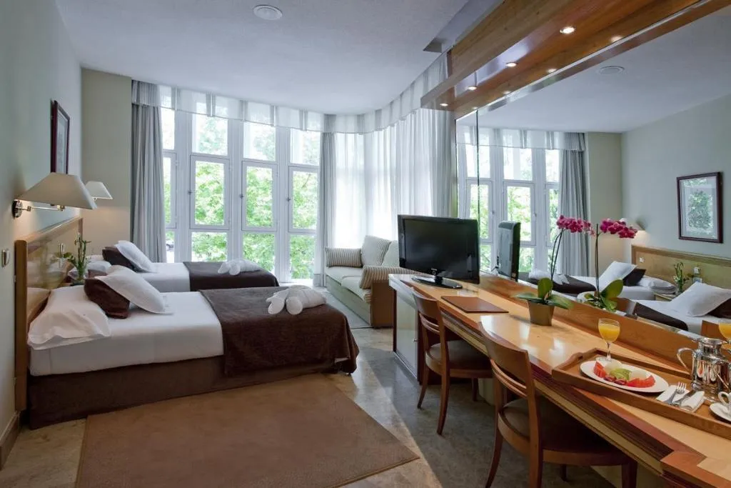 Room, VP Jardin de Tres Cantos, Madrid