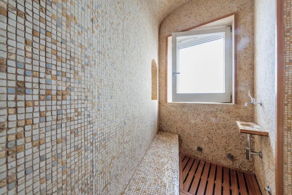 DOUBLE QUEEN SIZE BED Room, Villa Magia, Naples