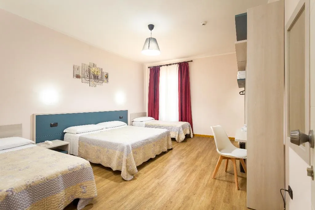 QUADRUPLE STANDARD Room, Basilea, Florence