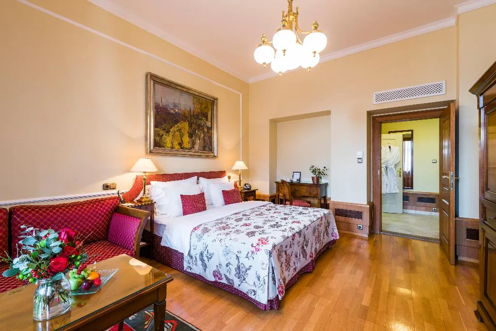 Double or Twin DELUXE Room, Golden Well, Prague