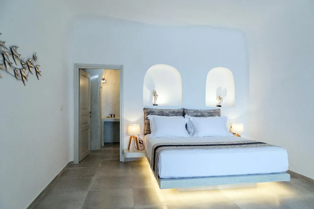 SUITE STANDARD Room, Adamant Suites, Santorini