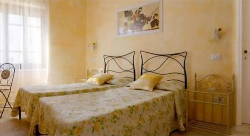 Room, B&B I Gerani, Alghero