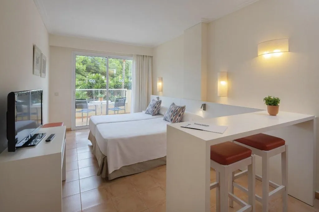 STUDIO TWO BEDS Room, HM Mar Blau, Majorca