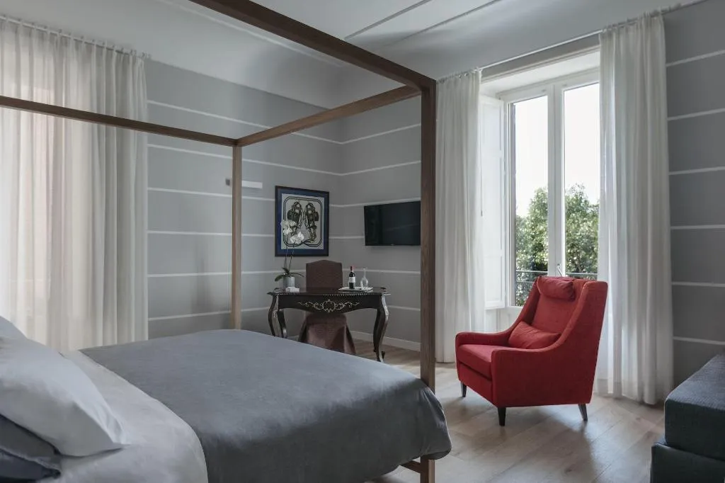 Room, Euterpe L.H.T., Catania