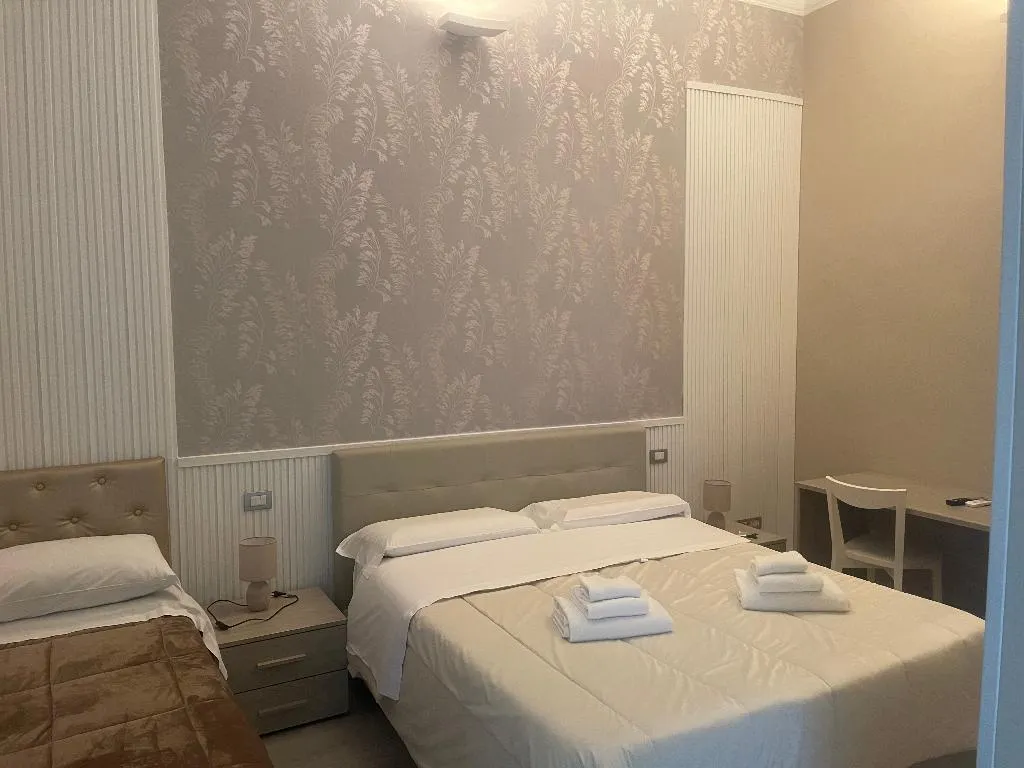 TRIPLE STANDARD Room, B&B Chez Moi, Naples
