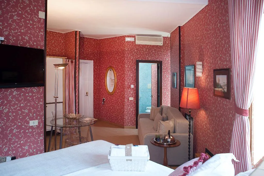 APARTMENT STANDARD Room, Residenza Echia, Naples