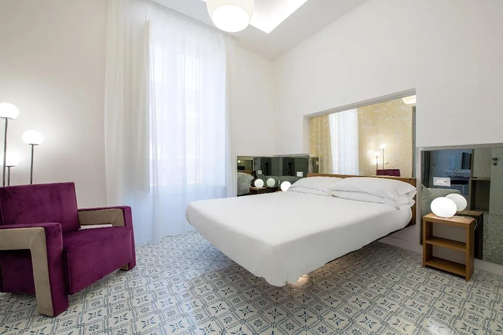 Room, Hotel Nice, Naples