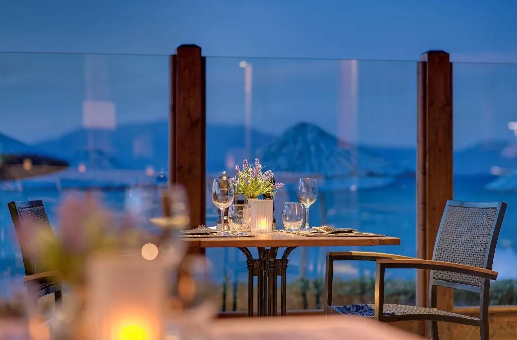Bar, Radisson Blu Resort & SPA Cesme, Izmir