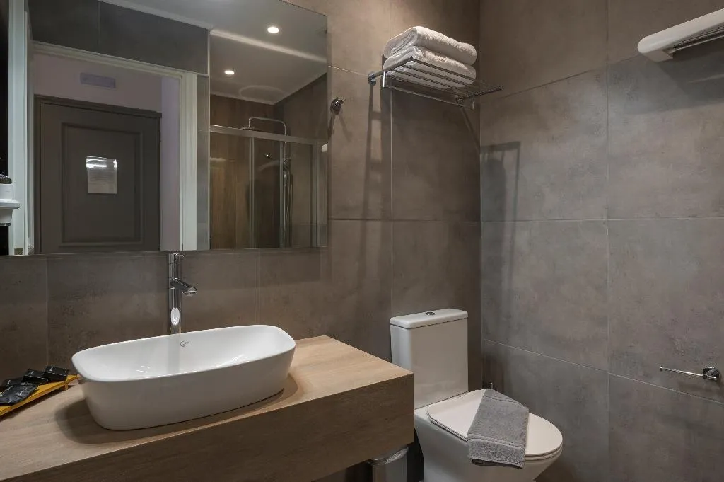 TRIPLE DELUXE CITY VIEW Room, Plaza 1866 Superior City Rooms, Crete