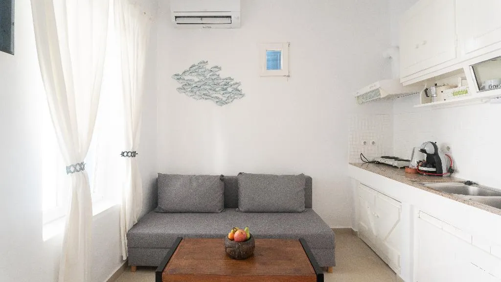 DOUBLE DELUXE WITH TERRACE Room, Eleanna's Suites Mykonos, Mykonos