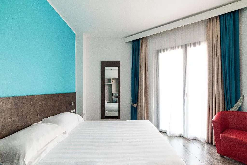 DOUBLE SUPERIOR Room, Phi Hotel Milano, Milan
