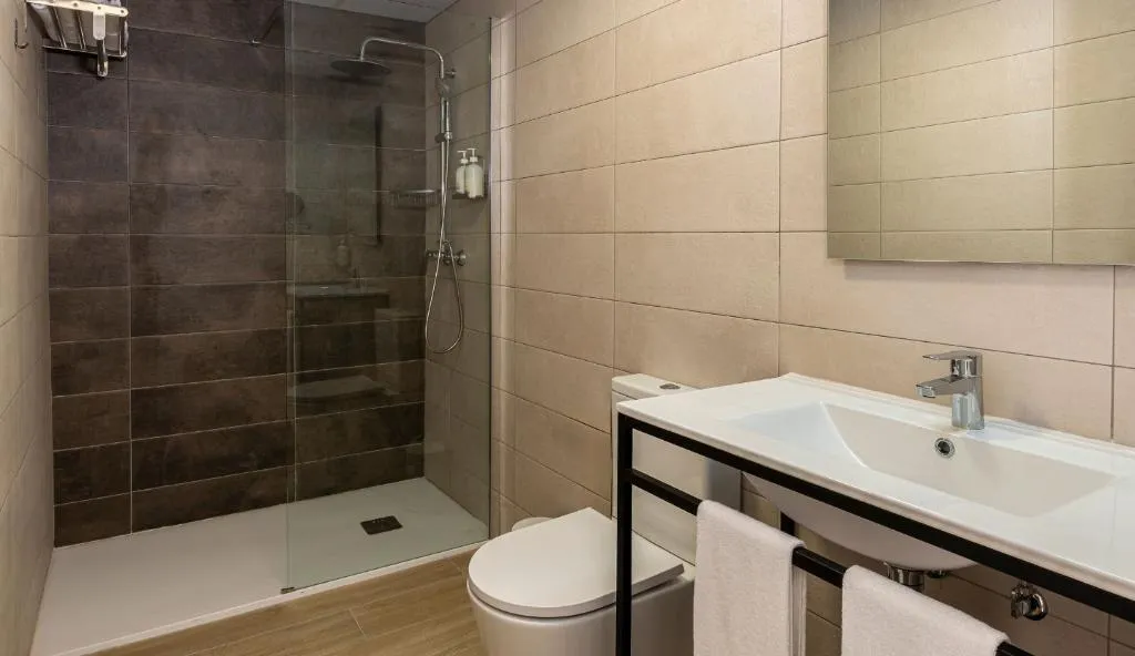 APARTMENT CAPACITY 3 Room, Medplaya Sant Eloi, Costa Brava