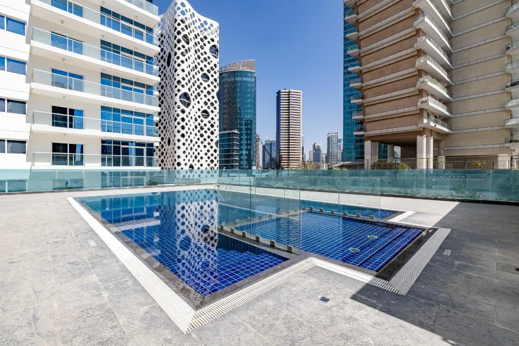Pool, Unlock Metropolis, Dubai