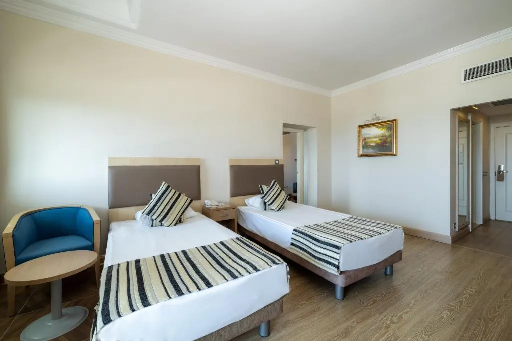 FAMILY ROOM LAND VIEW Room, Crystal Tat Beach Pearl Collection, Antalya