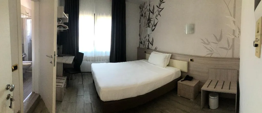Room, Nuova Mestre, Venice