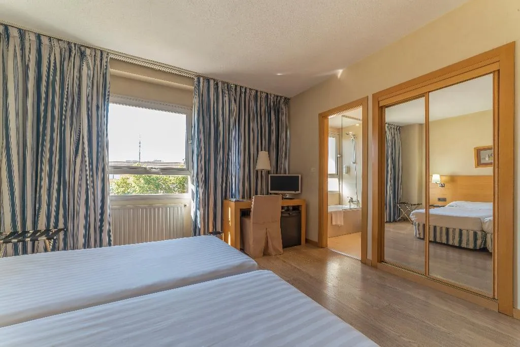 DOUBLE STANDARD Room, Infanta Mercedes, Madrid