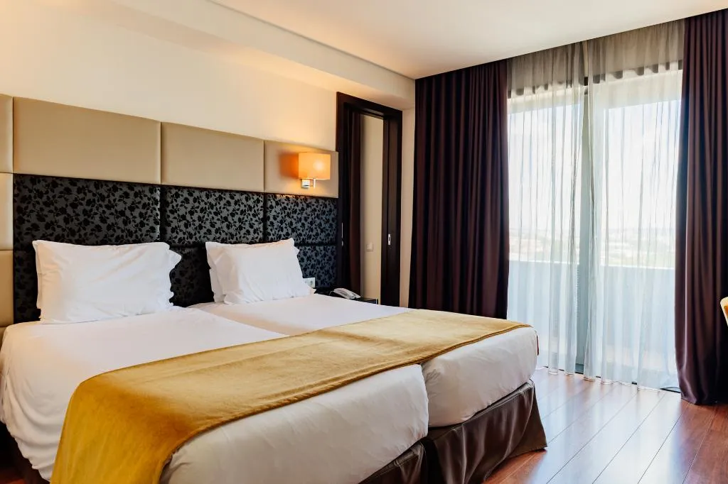 Double or Twin WITH BALCONY Room, Axis Porto Business & SPA Hotel, Porto