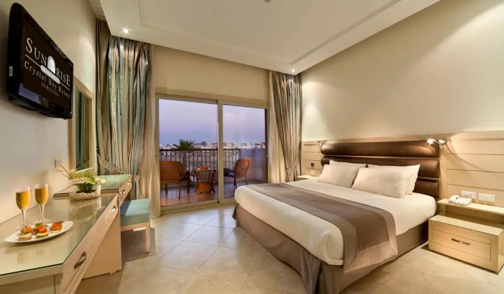 FAMILY ROOM POOL VIEW Room, Sunrise Crystal Bay Resort -Grand Select-, Red Sea Riviera