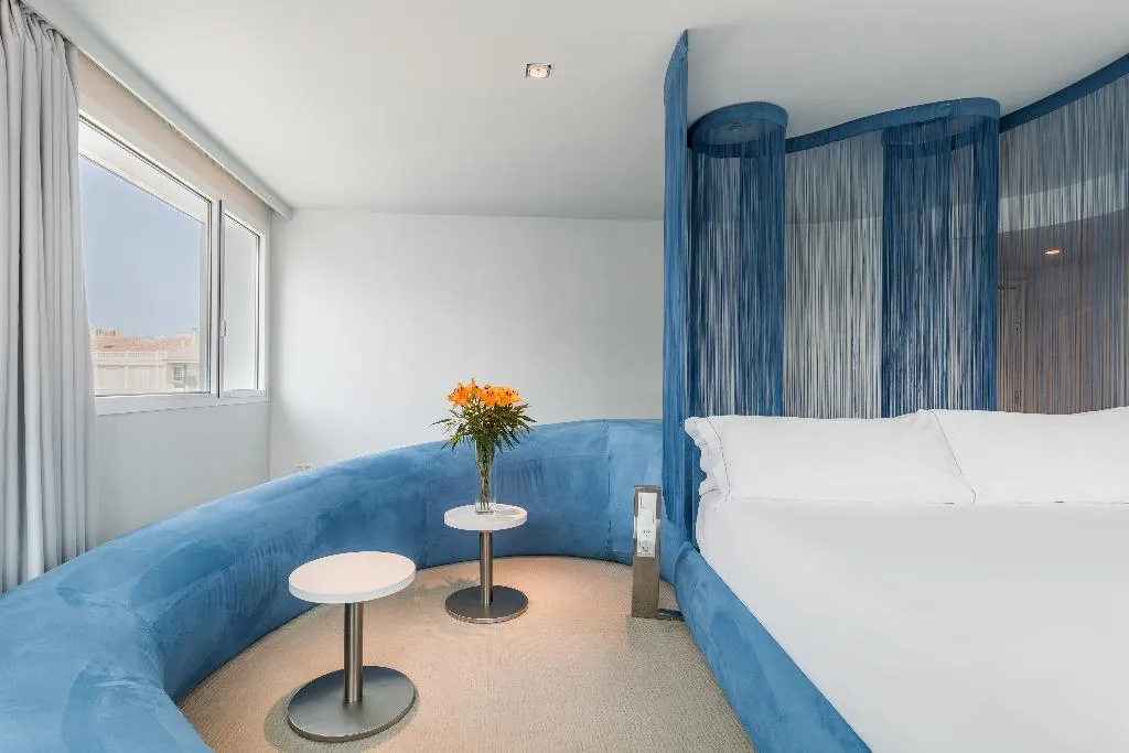 JUNIOR SUITE CAPACITY 1 Room, Room Mate Oscar, Madrid, Madrid