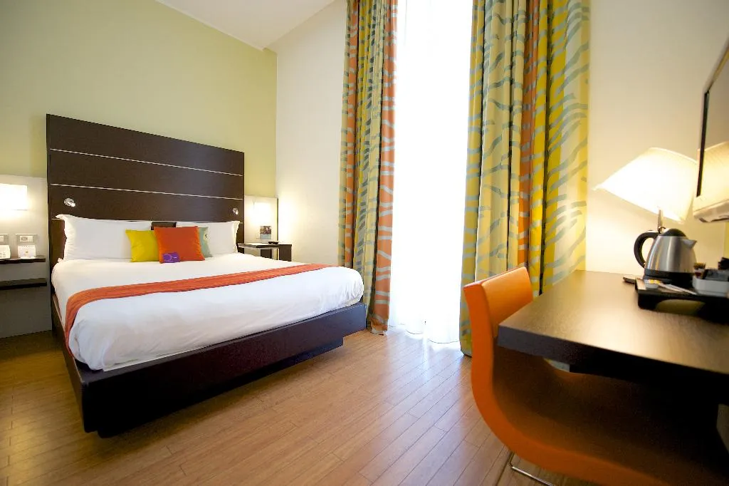 Double or Twin STANDARD Room, Mercure Napoli Centro Angioino, Naples