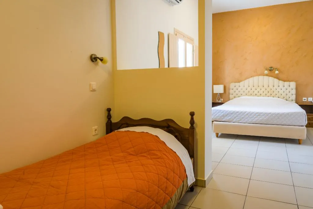 TRIPLE STANDARD Room, Rena Hotel, Santorini