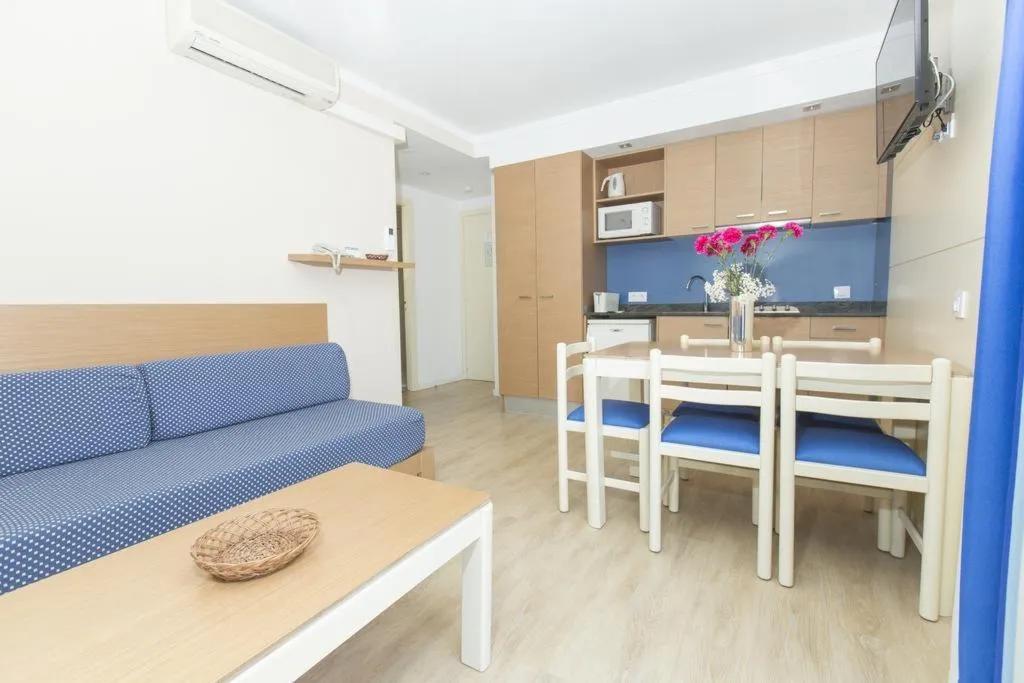 APARTMENT STANDARD Room, Flora, Majorca