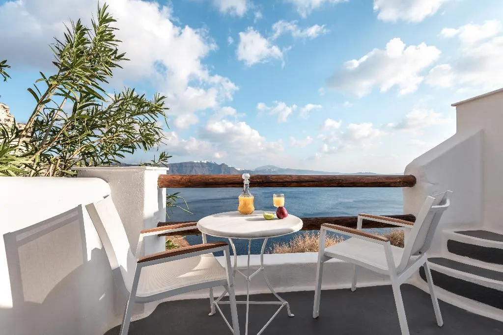 SUITE WITH JACUZZI Room, Caldera Premium Villas, Santorini