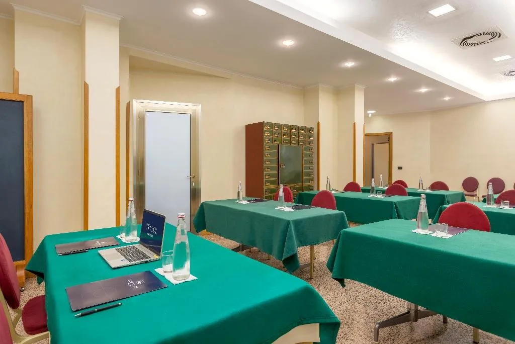 Conferences, Crisol Europa, Palermo