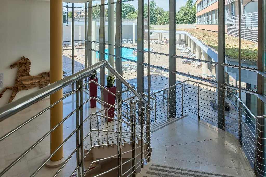 General view, Unahotels Varese, Milan
