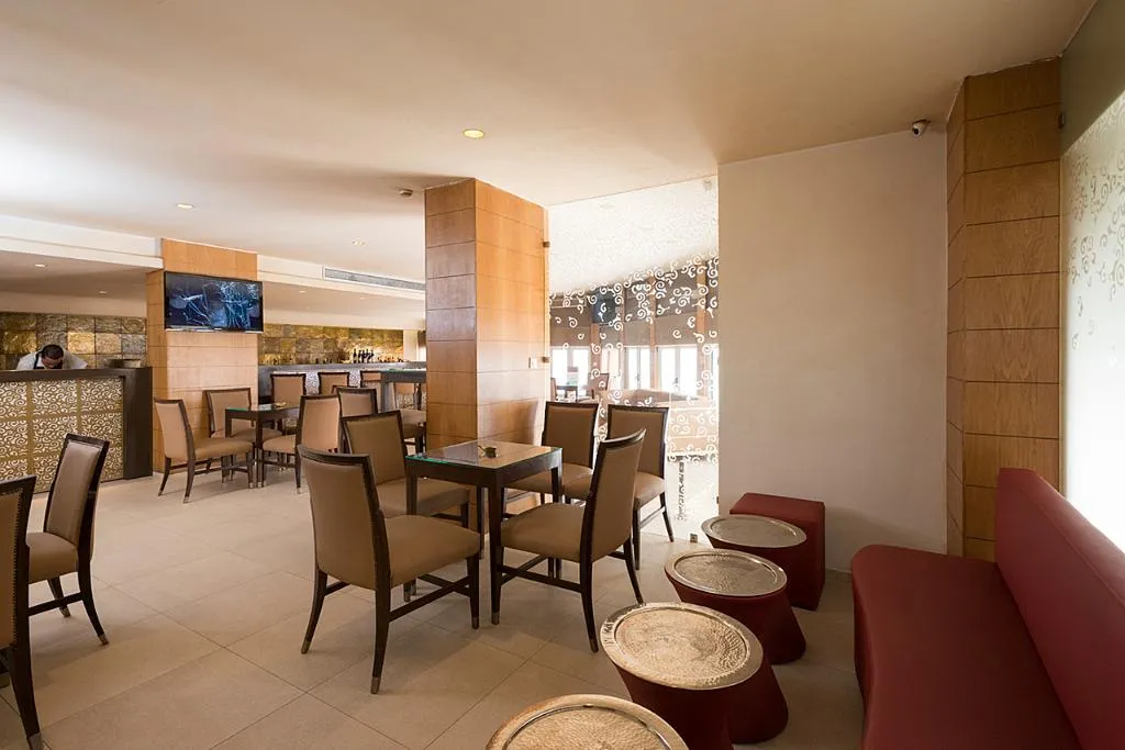 Bar, Golf Royal, Tunisia