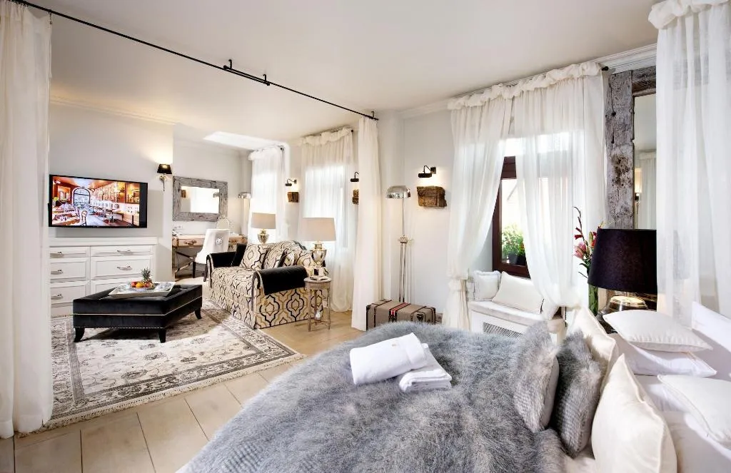 Room, Kanonicza 22, Krakow