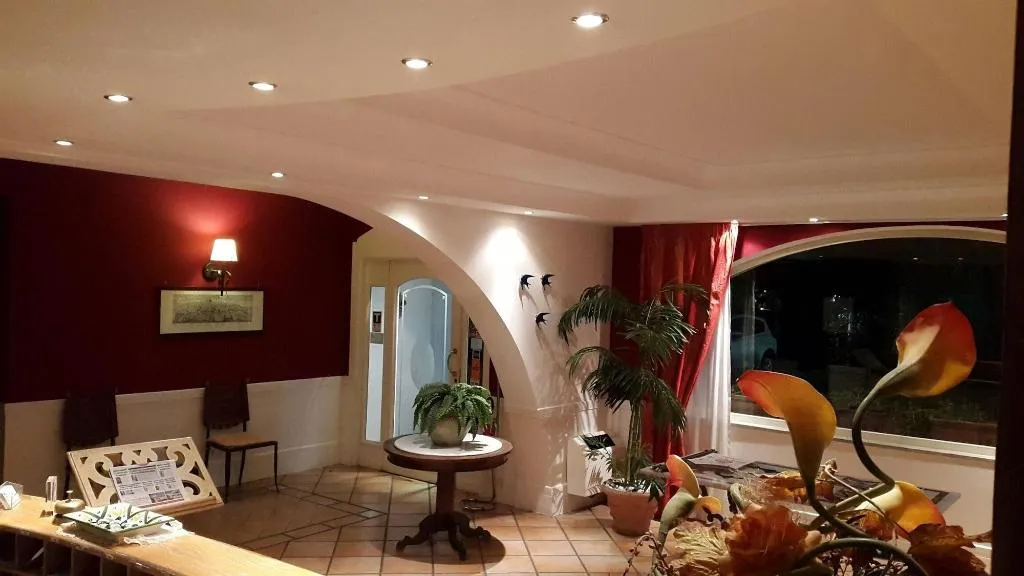 Lobby, Hotel Mediterraneo, Naples