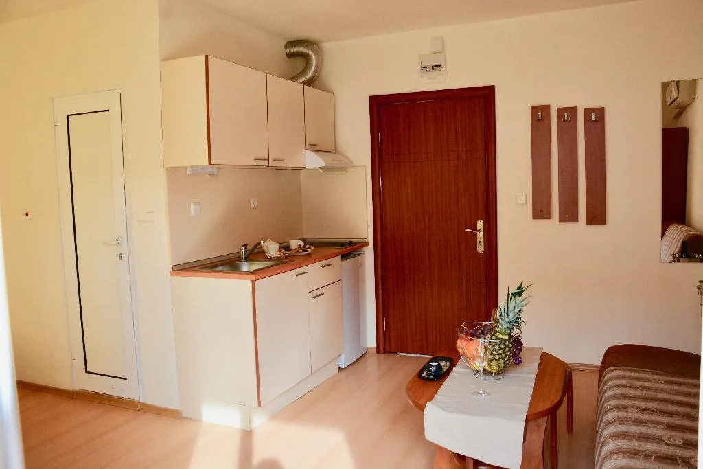 Room, Rainbow 2 holiday complex, Bourgas