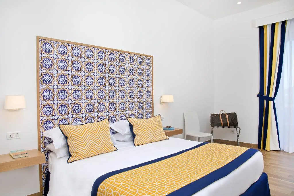 DOUBLE STANDARD Room, Hotel Miramare, Naples