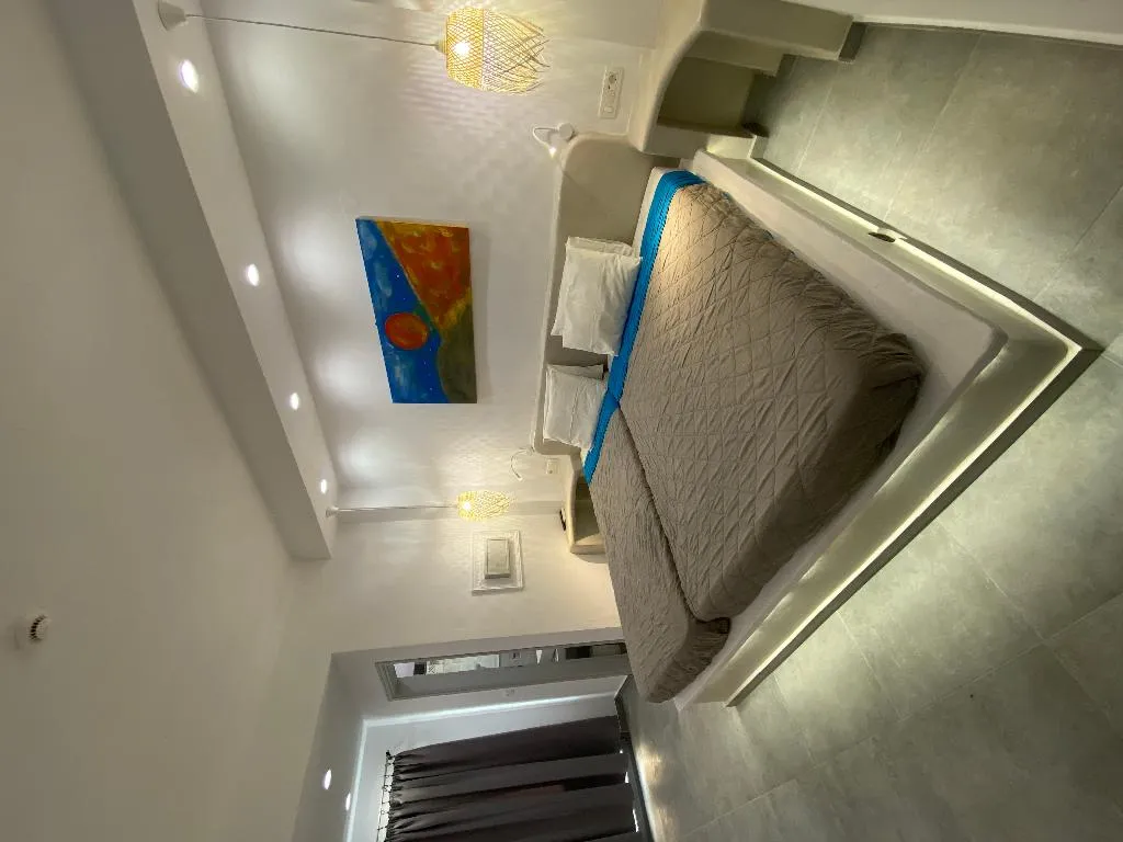 STUDIO CAPACITY 3 Room, Lucia Villas, Santorini