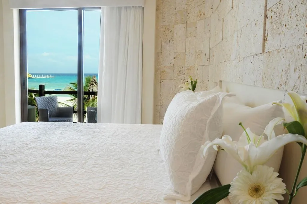 Room PREMIUM OCEAN VIEW Room, El Taj Ocean Front and Beachside Condo Hotel, Playa Del Carmen