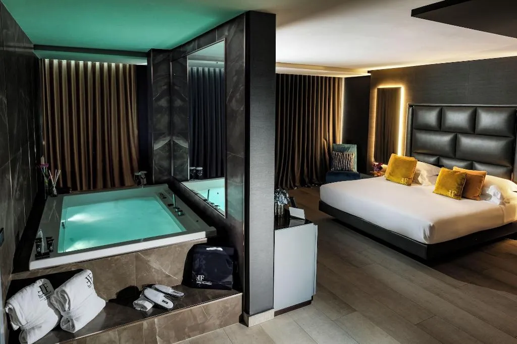 Room, Resort Tre Fontane, Naples