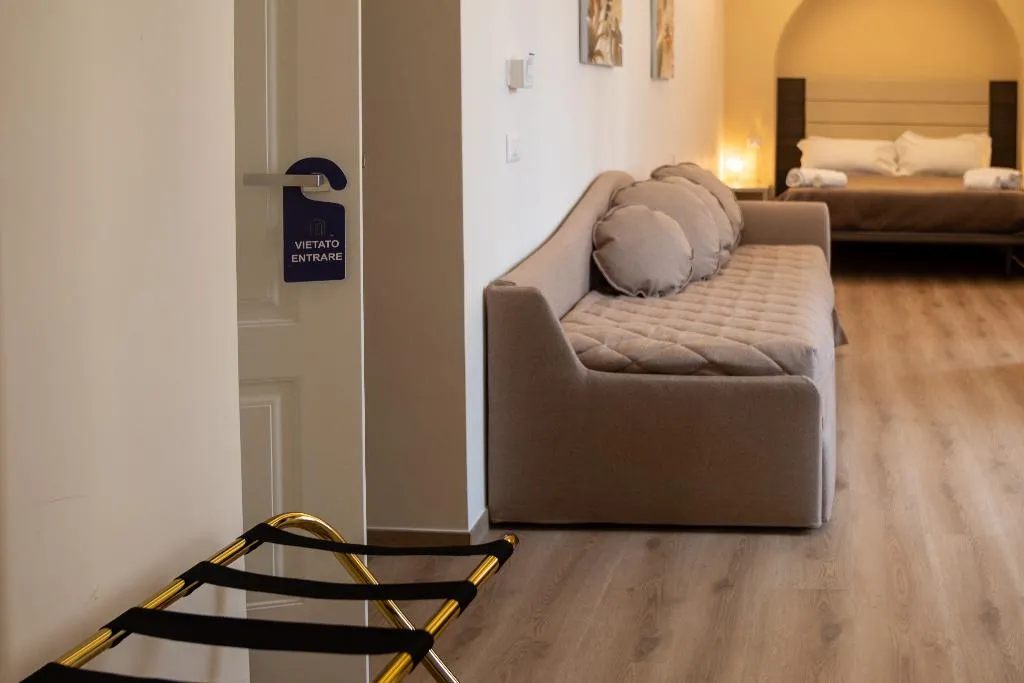 JUNIOR SUITE STANDARD Room, Palazzo Cappuccini Art Relais, Naples