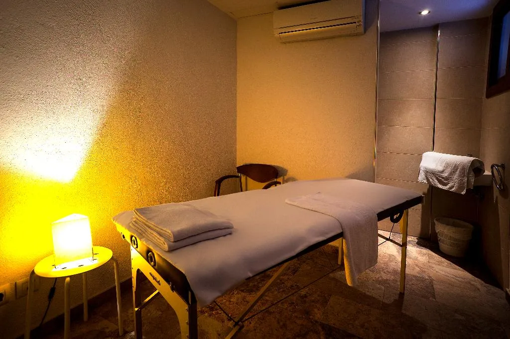 Sports and Entertainment, Hotel Acacias Suites & Spa, Costa Brava