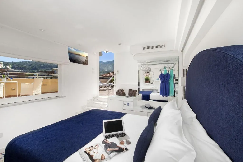 Room, Antiche Mura, Naples