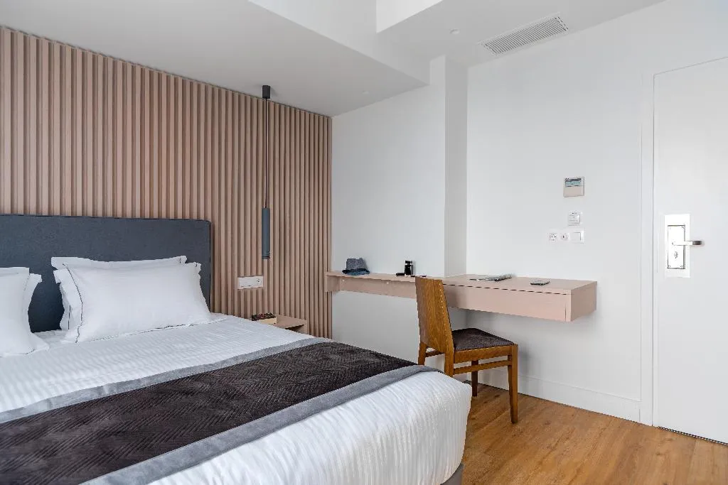 Double or Twin WITH BALCONY Room, Glyfada Riviera Hotel, Athens