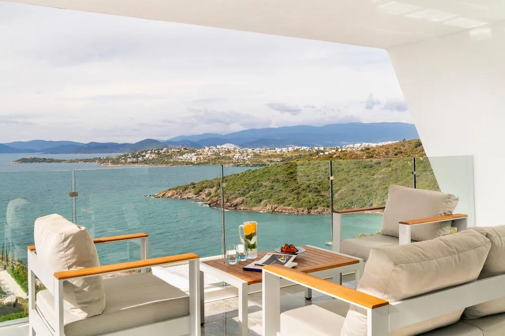 FAMILY ROOM SEA VIEW WITH TERRACE Room, Le Meridien Bodrum Beach Resort, Bodrum