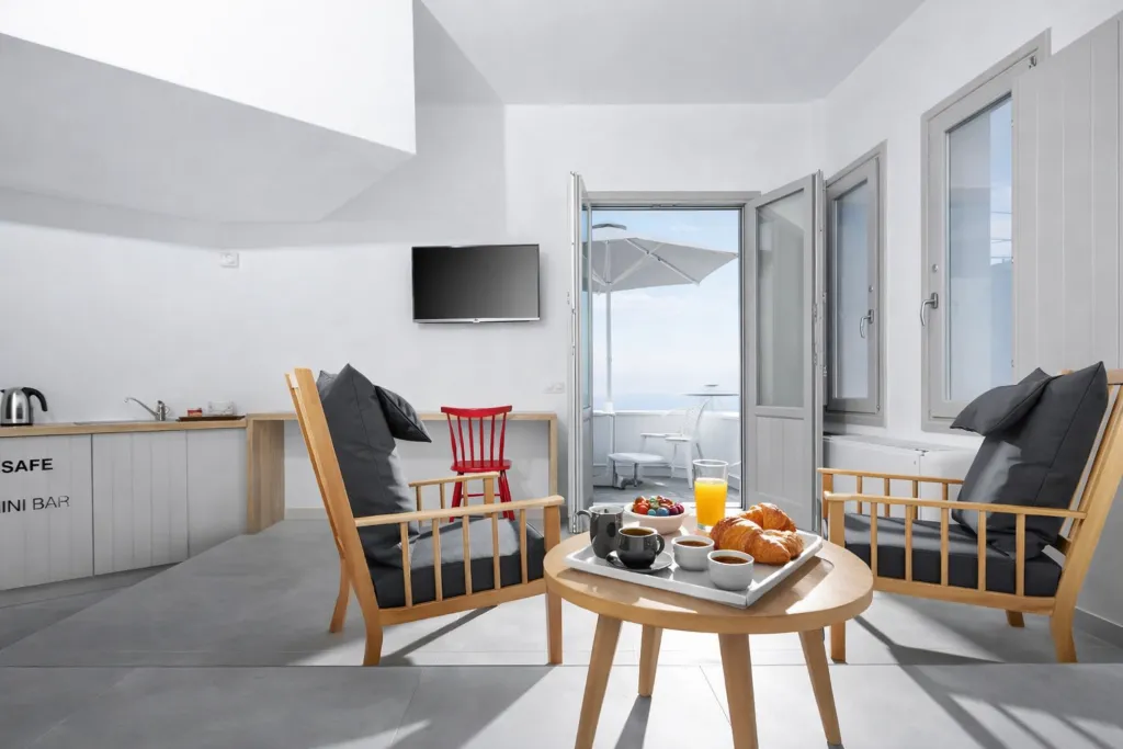 JUNIOR SUITE WITH BALCONY Room, Hotiday Santorini Oia, Santorini