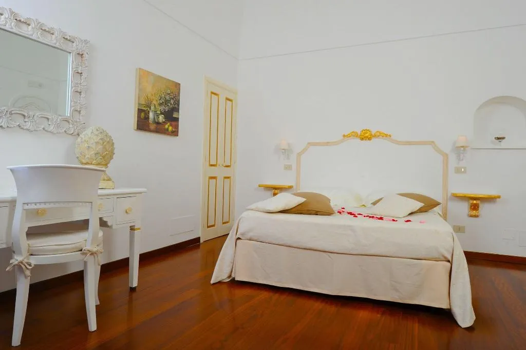 Room, Villa Mary, Naples