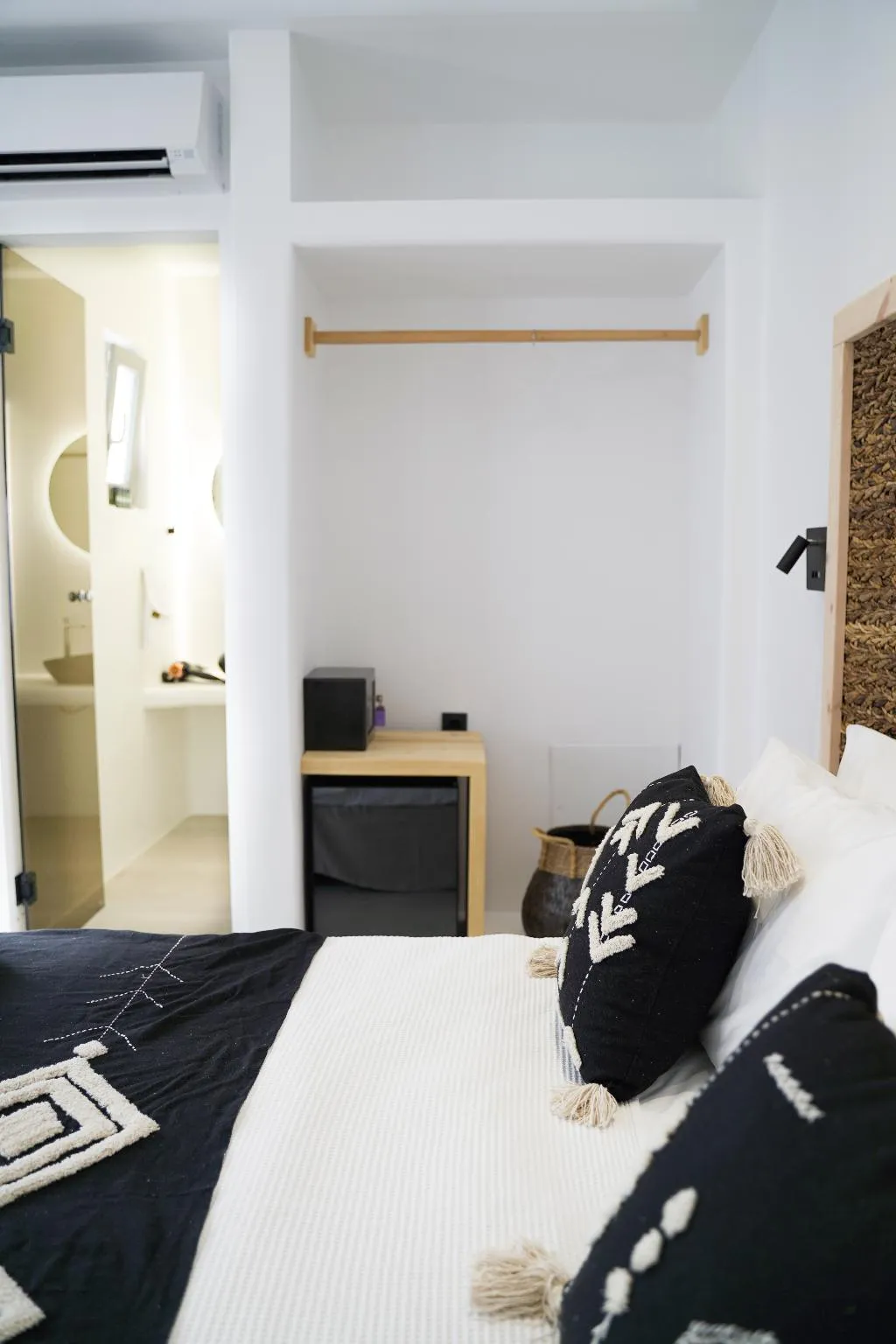 Double or Twin DELUXE Room, King'S Suites, Santorini