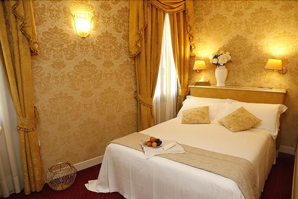 Room, Ca Furlan, Venice