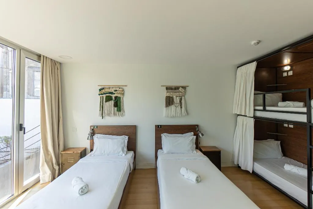 FAMILY ROOM STANDARD Room, Selina Porto, Porto
