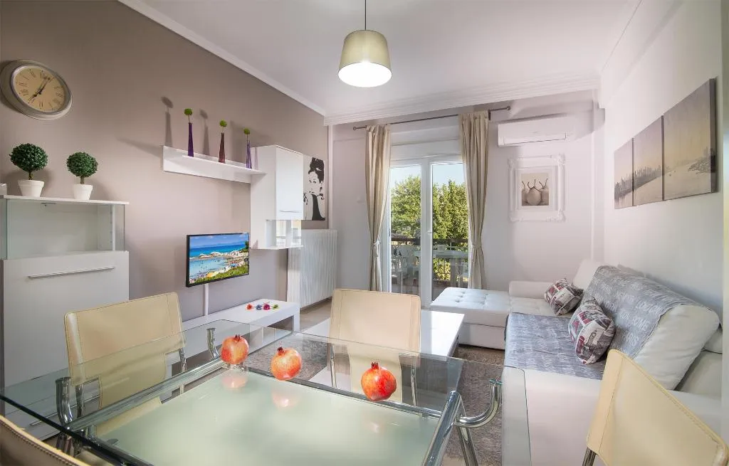 APARTMENT CAPACITY 5 Room, Michalis Apartments, Thessaloniki