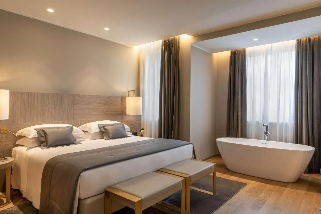 Room, Rosa Grand Milano - Starhotels Collezione, Milan